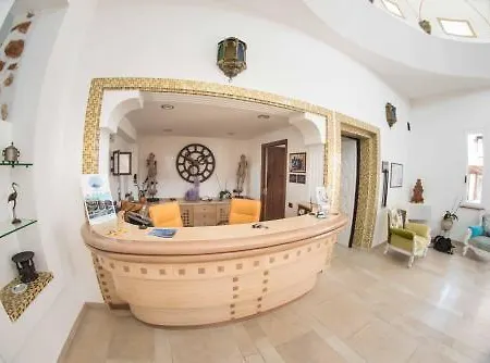 Cupola Bianca Szálloda 4*